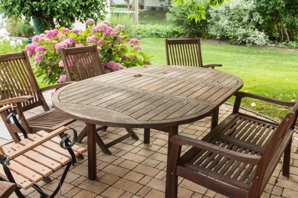 Housse table et chaises de jardin